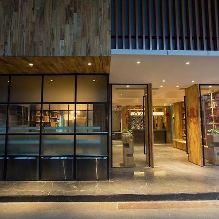 Yat House Hotel Guangzhou Bagian luar foto