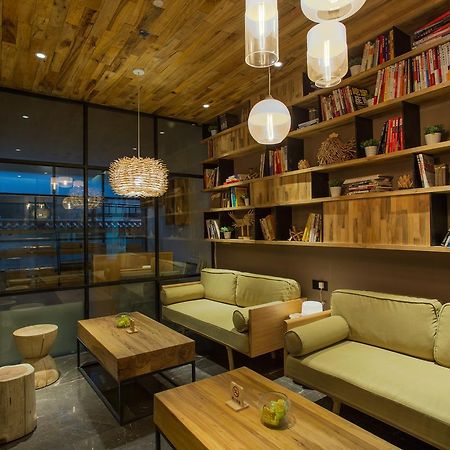 Yat House Hotel Guangzhou Bagian luar foto