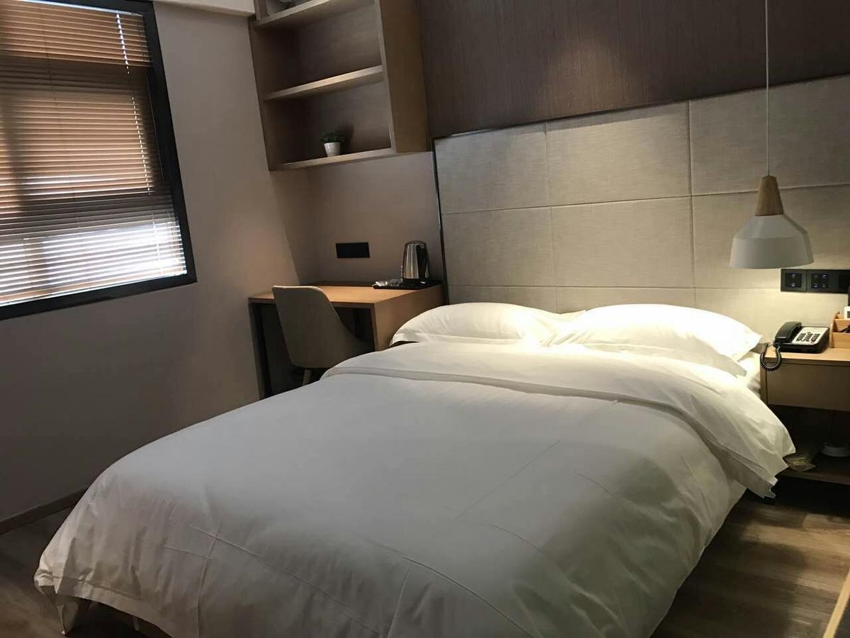 Yat House Hotel Guangzhou Bagian luar foto