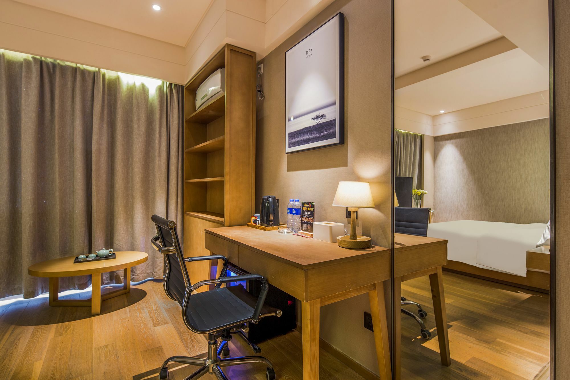 Yat House Hotel Guangzhou Bagian luar foto