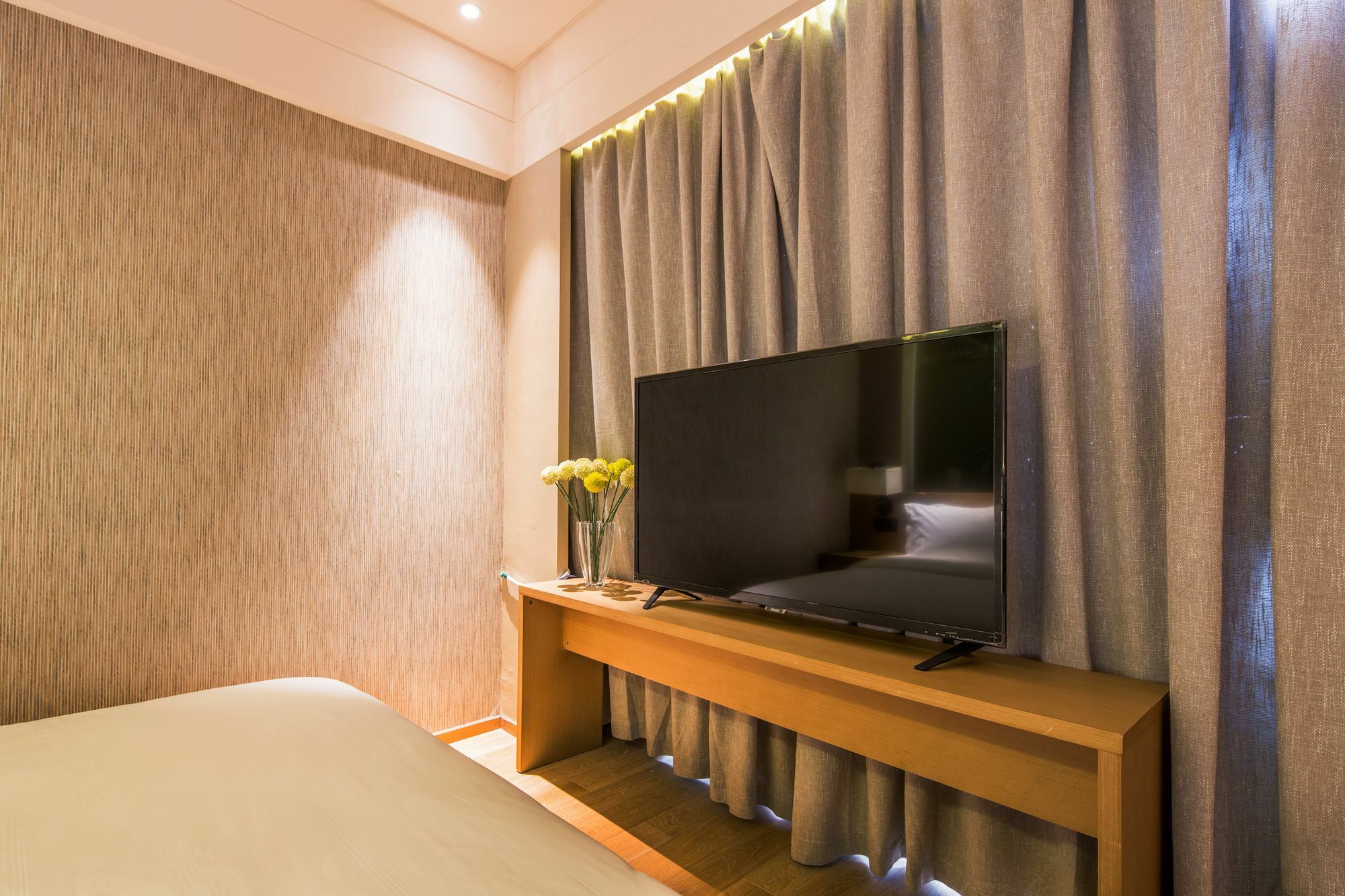 Yat House Hotel Guangzhou Bagian luar foto