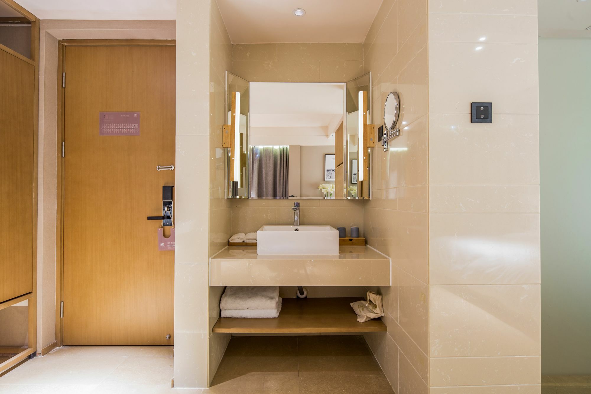Yat House Hotel Guangzhou Bagian luar foto